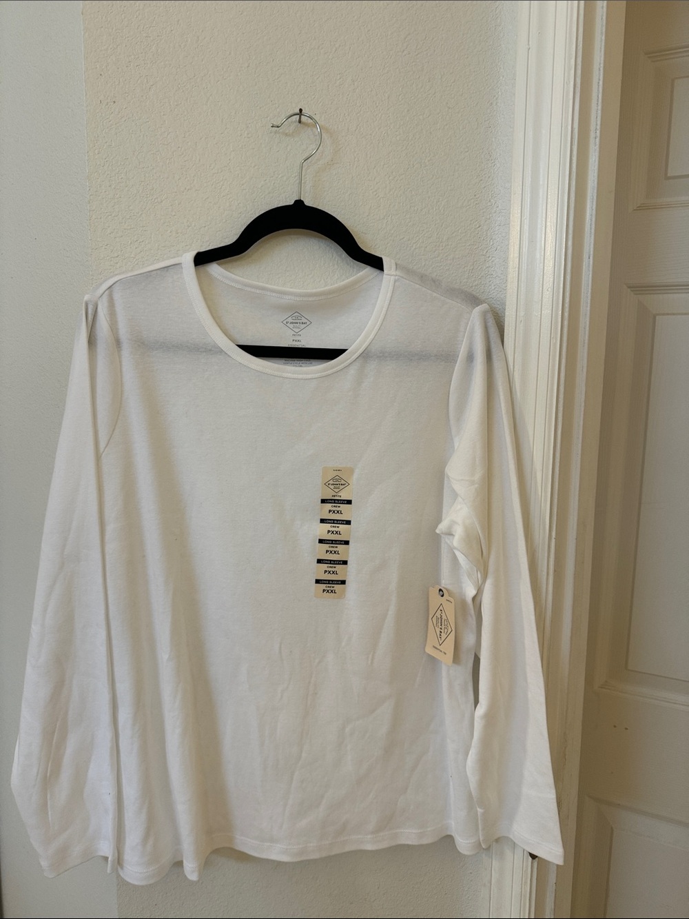 St. John's Bay White Long-Sleeve Crewneck Tee